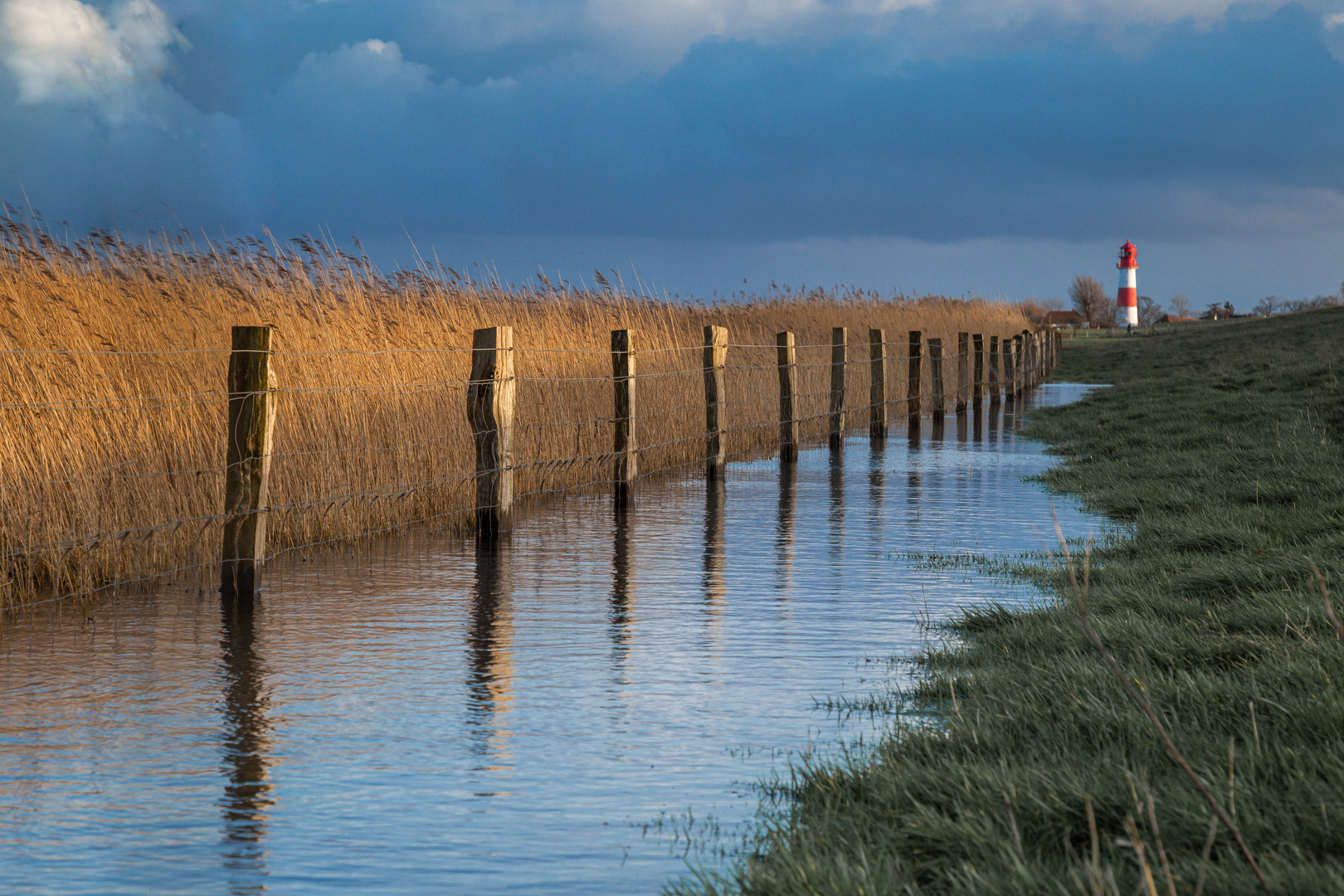 Überflutung am Leuchtturm Falshöft