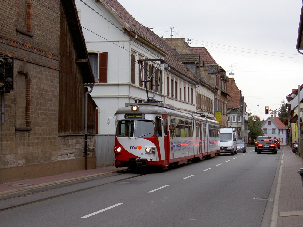 Überlandstraßenbahn an der Bergstraße