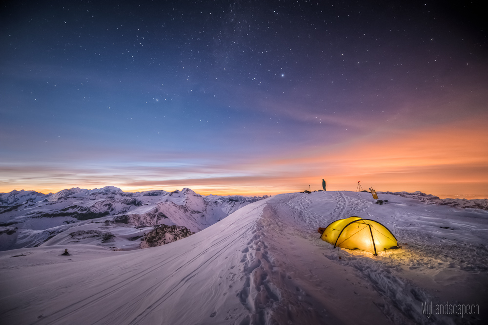 ^ Überlebenskampf auf 3000m: Biwak erstellen ^