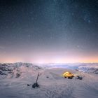 ^ Überlebenskampf auf 3000m: Nacht, Morgen und Abstieg ^