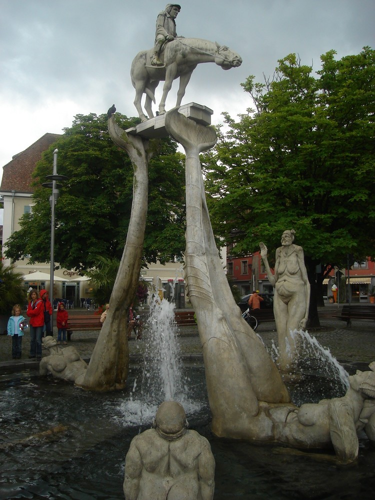 Ueberlingen - haesslicher Brunnen 3