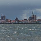 Überm Strelasund die alte Hansestadt Stralsund