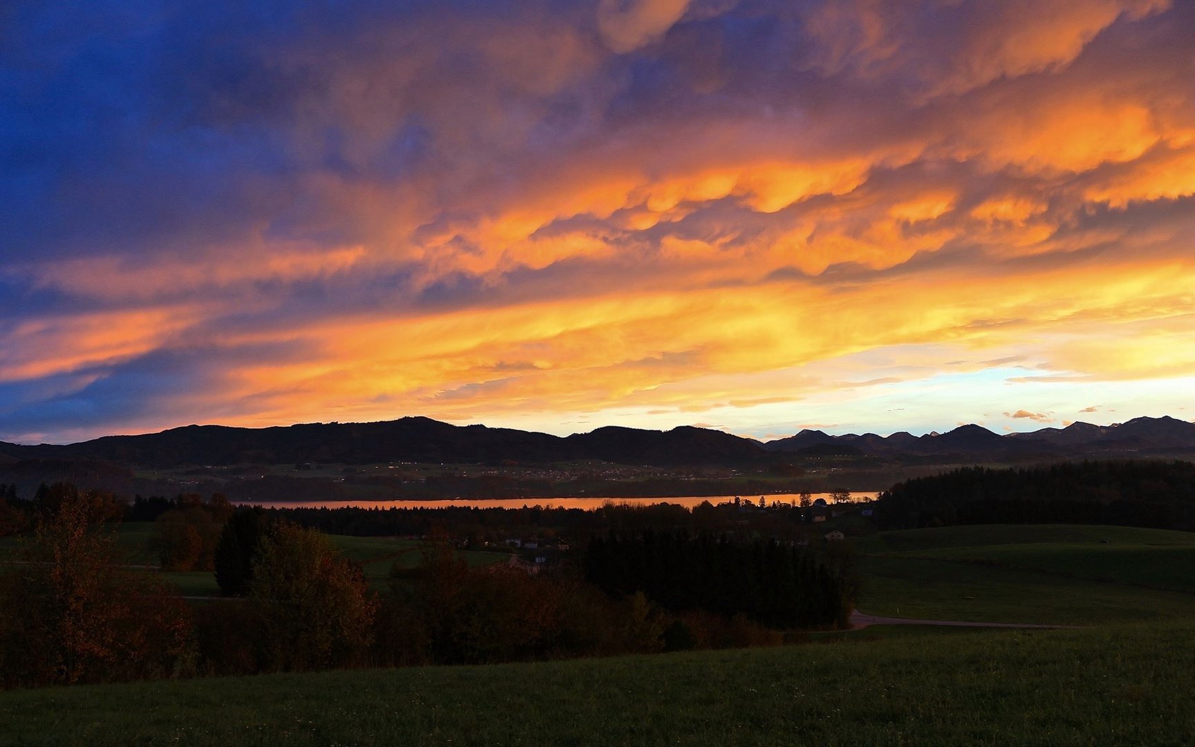 über´m Wallersee...