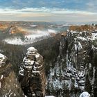 Überm Wehlgrund ua. die Basteibrücke, alles mal mit Schnee