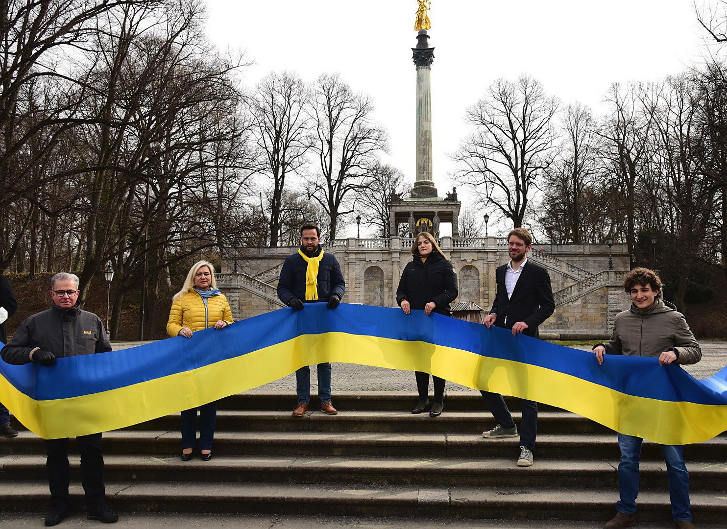 Überparteiliche Aktion für die Ukraine -  Solidarität statt Schlagabtausch  - München am 02.03.2022