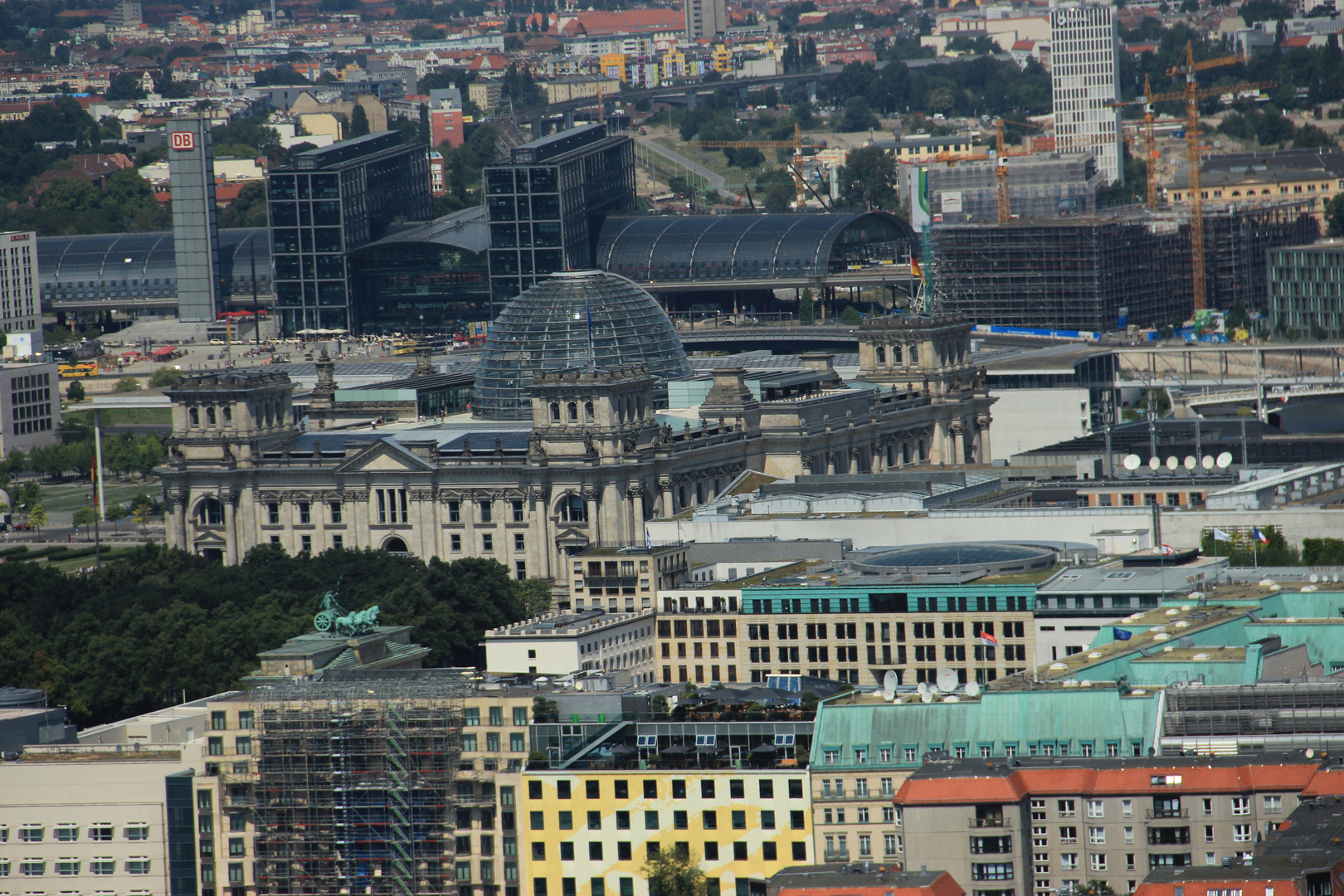 Überr den Dächern von BERLIN 2