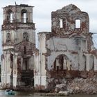 Überreste der Kirche von Krochino im Weissen See