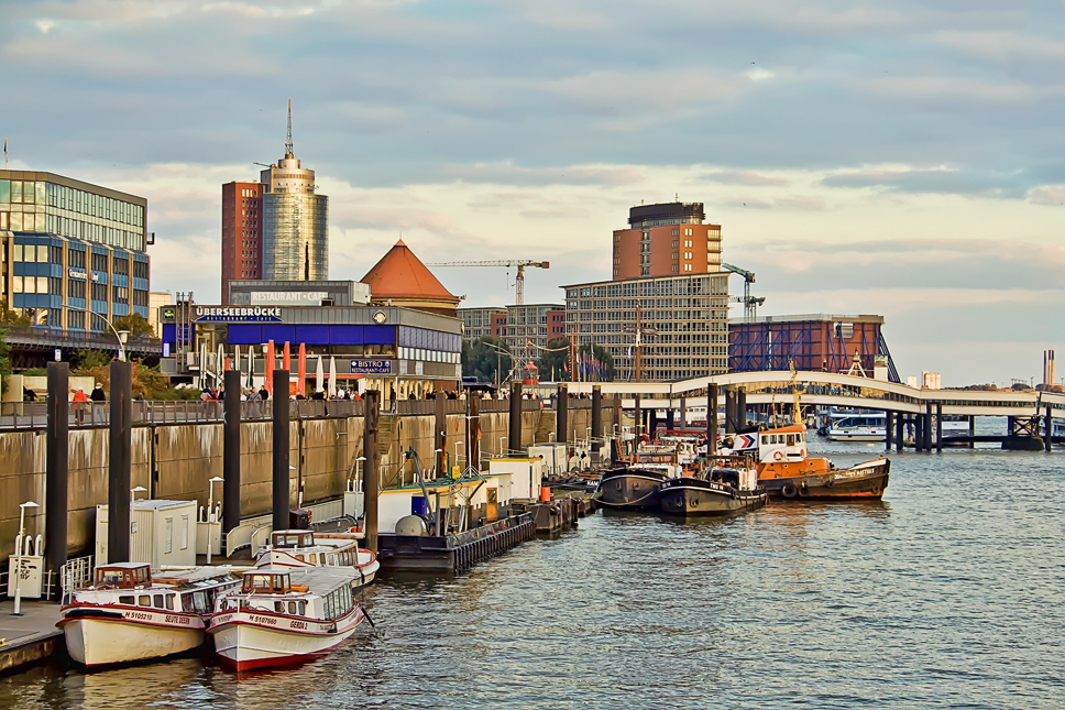 Überseebrücke Hamburg