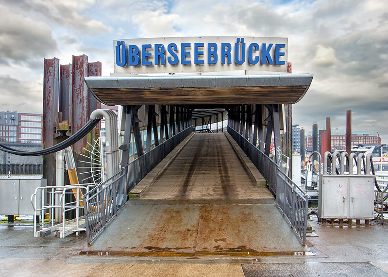 Überseebrücke Hamburg 