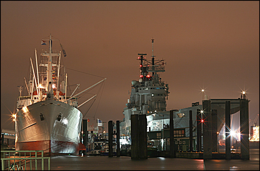 Überseebrücke in Hamburg