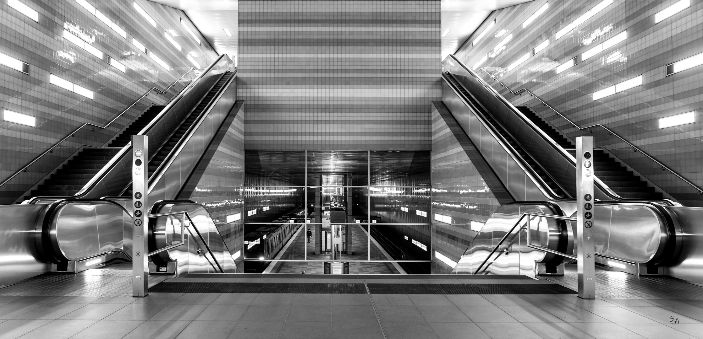 Überseehafen U Bahnstaion Hamburg