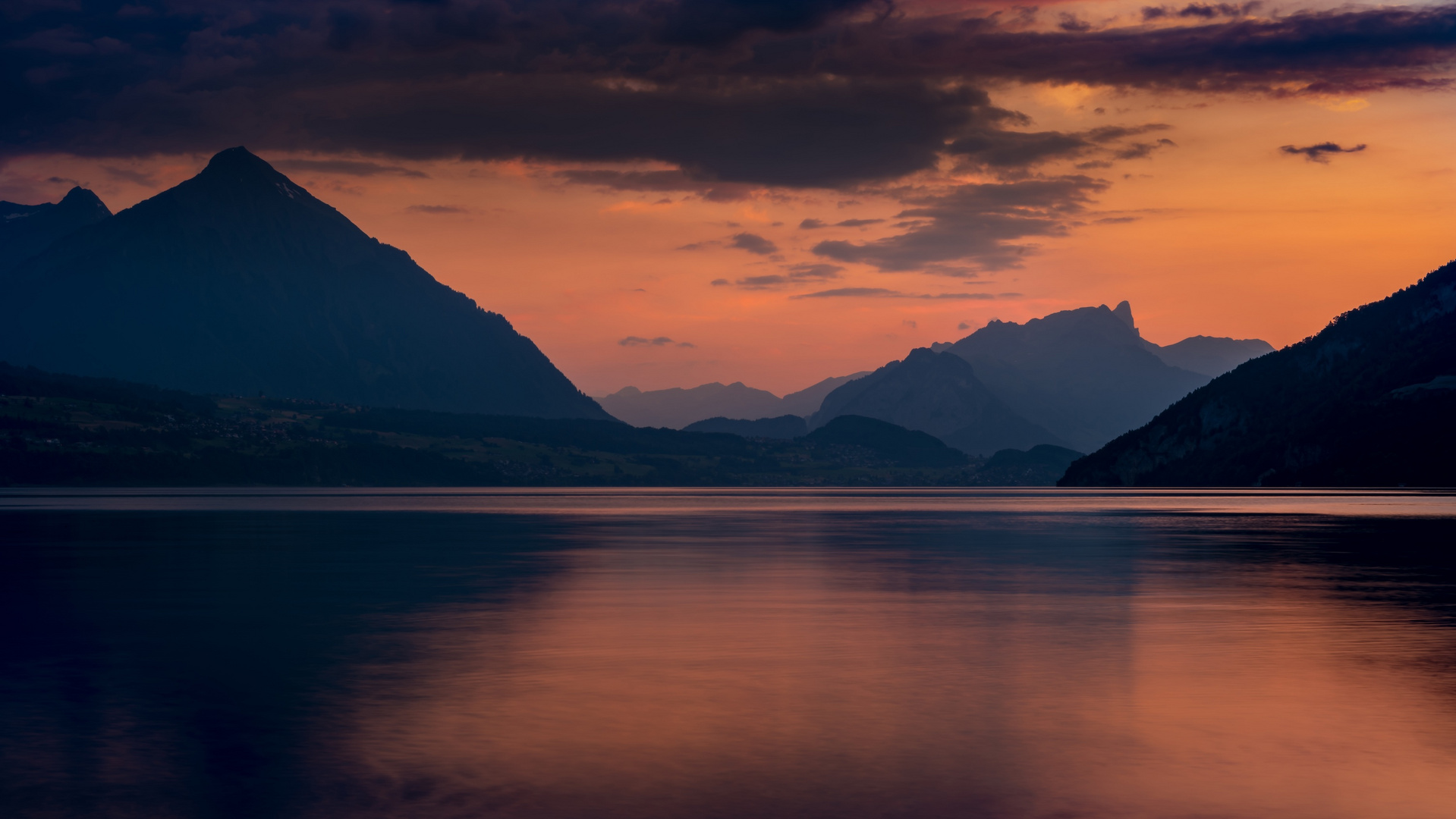 Ueli Wittwer-Sunset Thunersee Berner Oberland