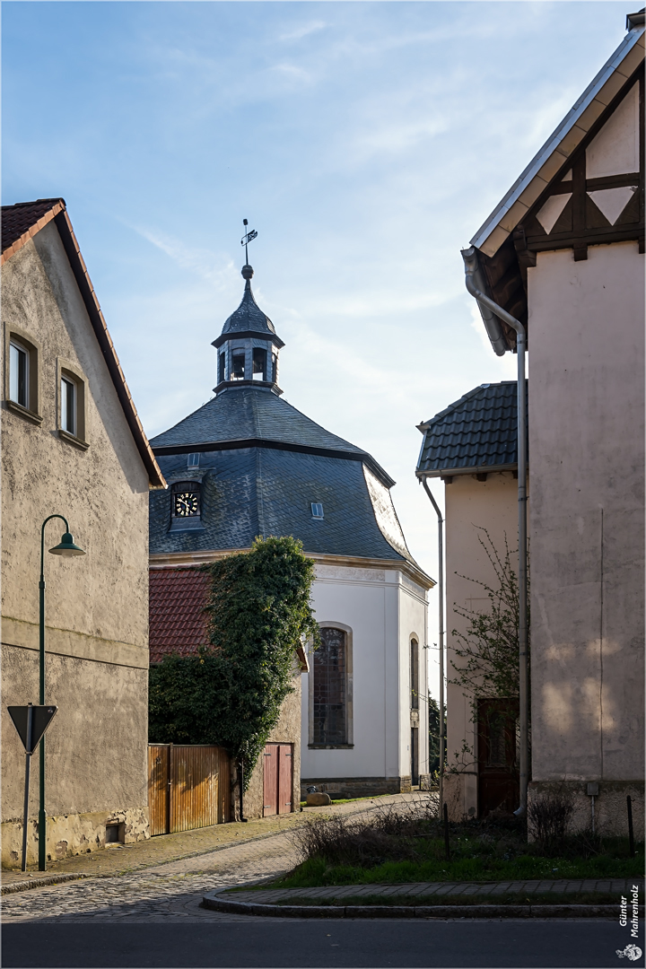 Üplingen, Oktogonkirche