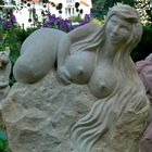 Üppige Formen in Sandstein aus einem Guss. 