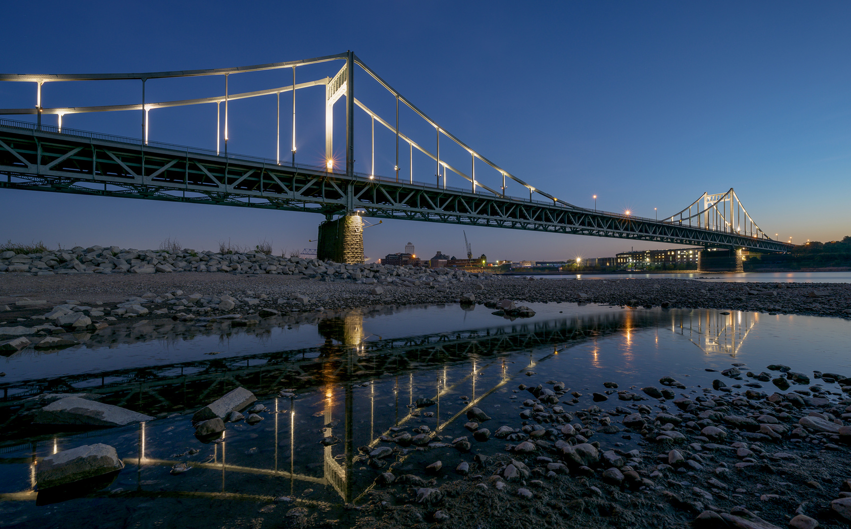 Uerdinger Rheinbrücke 