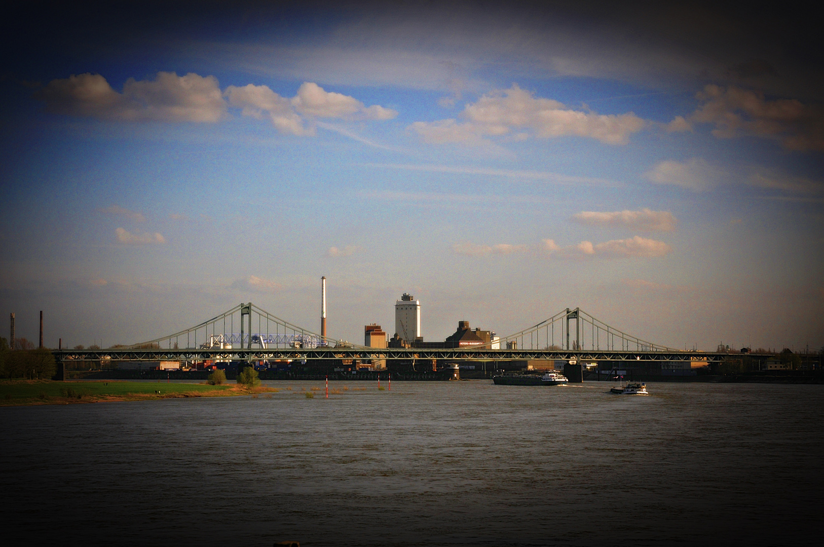 Uerdinger Rheinbrücke