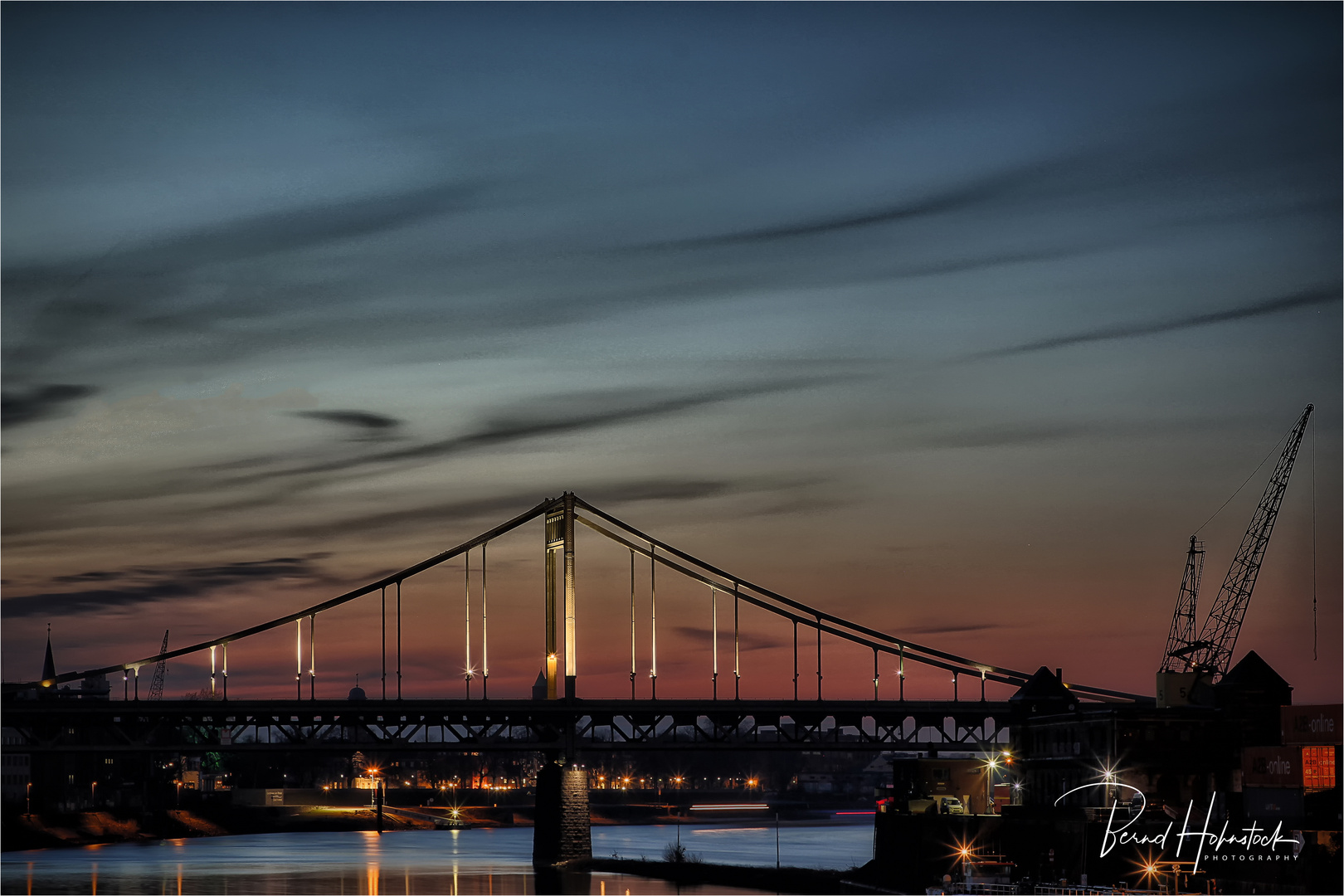 Uerdinger Rheinbrücke  .....