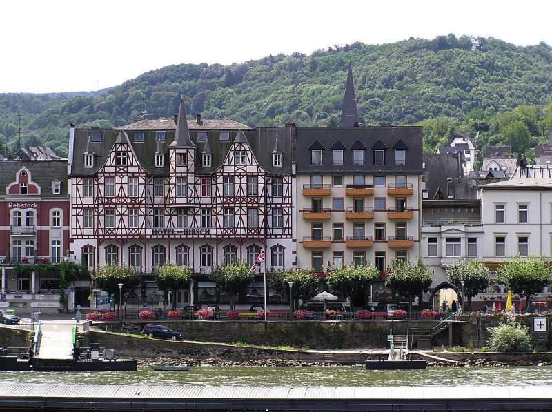 Uferansicht mit Bick auf Boppard am Rhein