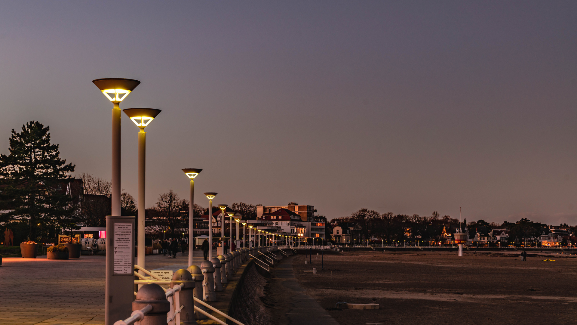 Uferpromenade in Trave münde 