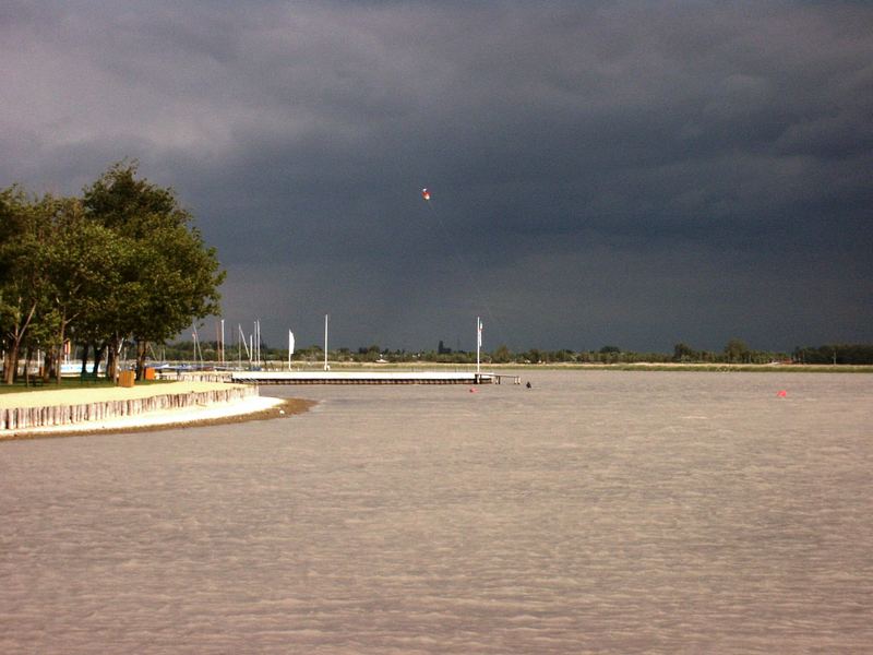 Ufo im Gewitter