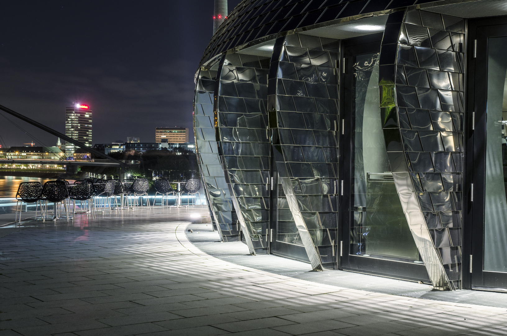 Ufo im Medienhafen