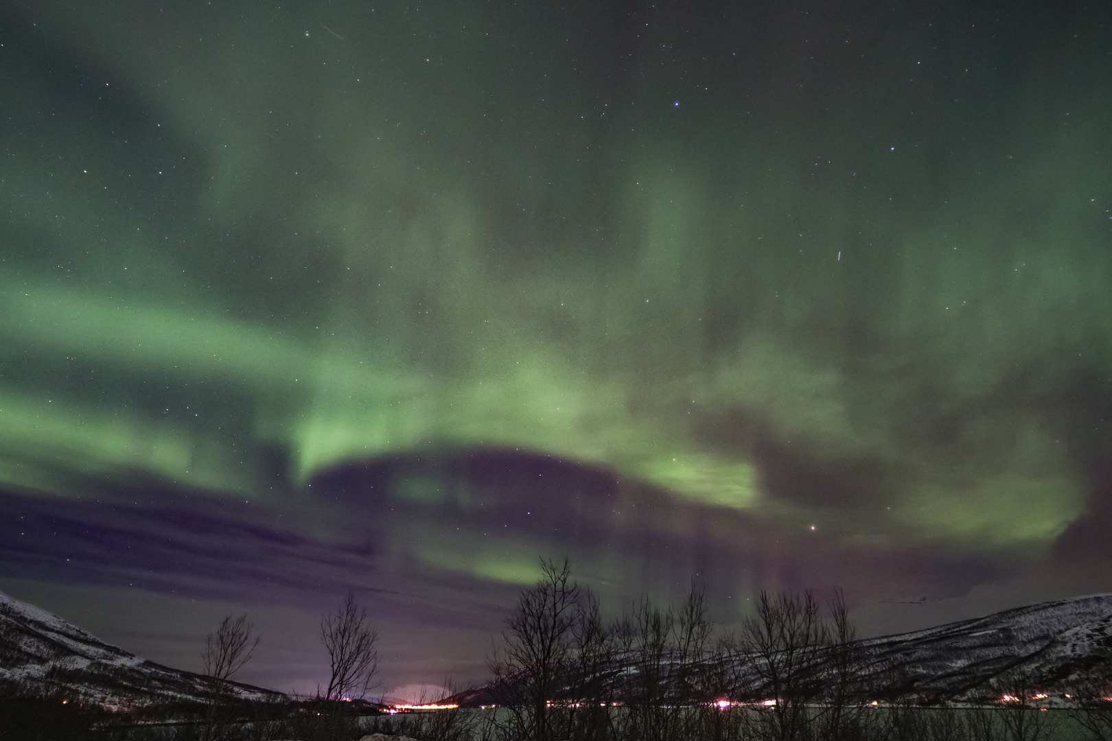 Ufo im Nordlicht