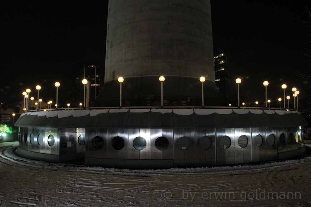 UFO *** nein, nur ein Stück Rheinturm!