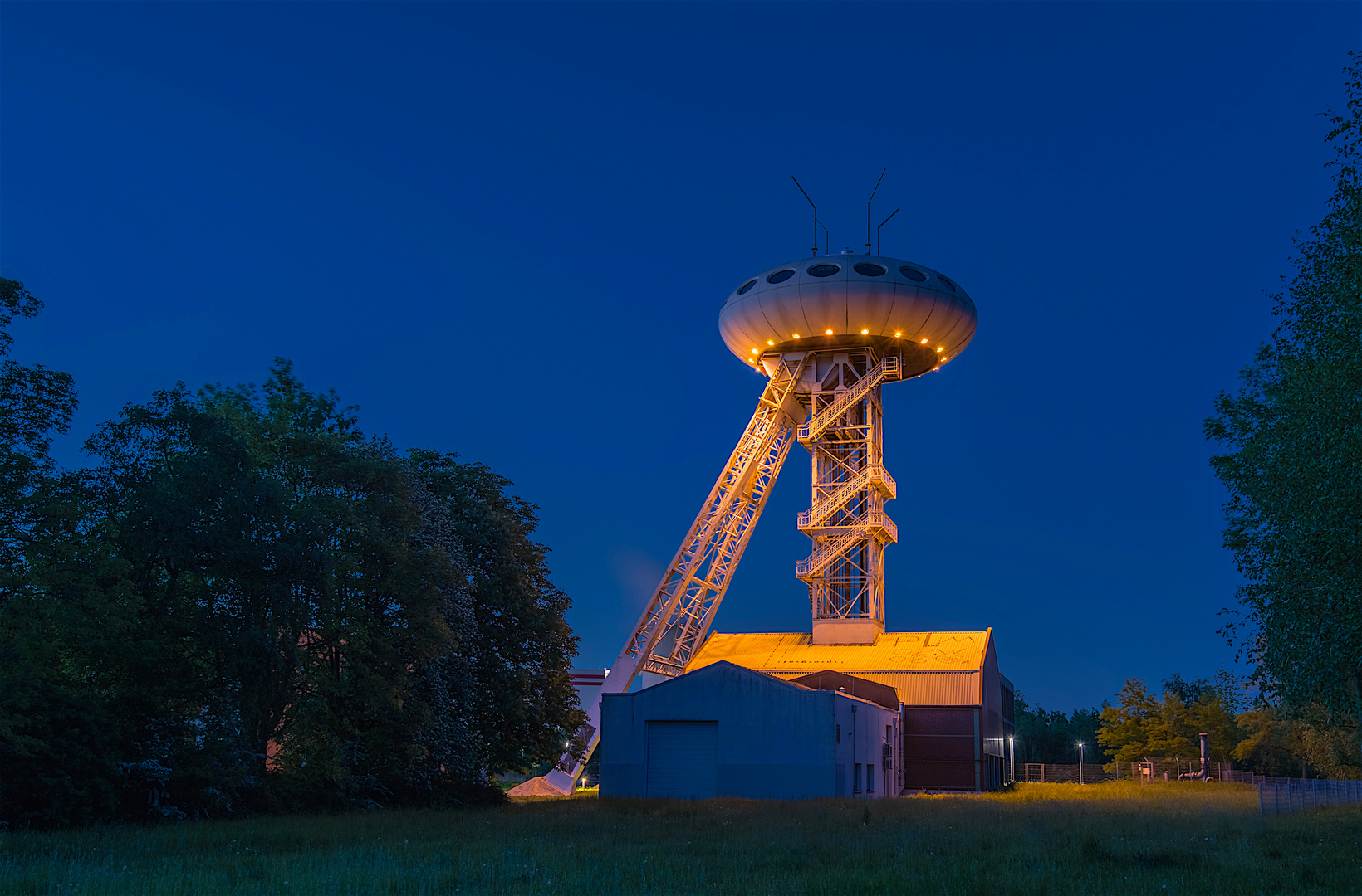 UFO über Brambauer - Lüntec Tower