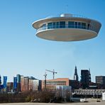 Ufo über der Hafencity in Hamburg