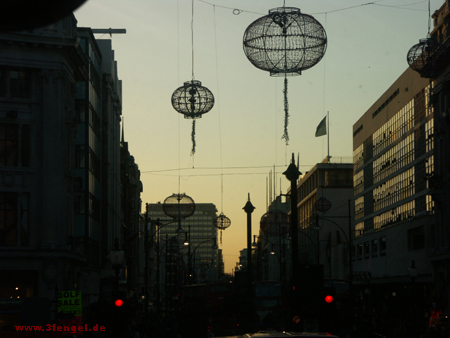 Ufos über Oxford Street