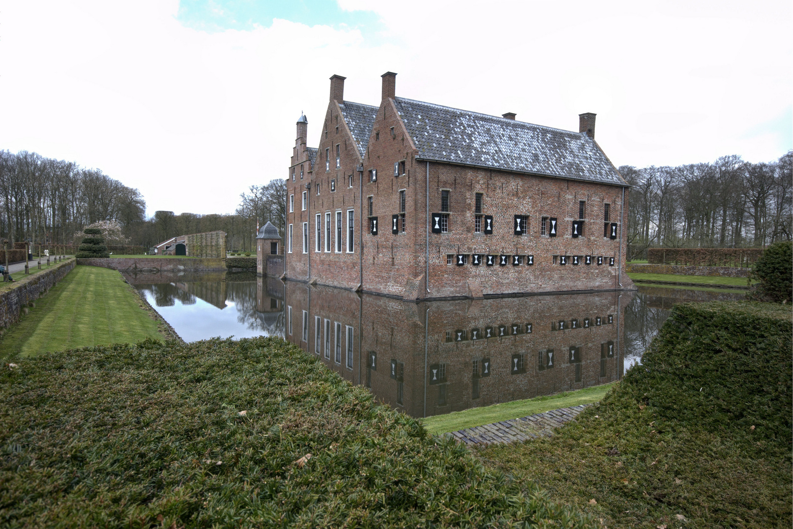 Uithuizen - Menkemaborg Castle - 10