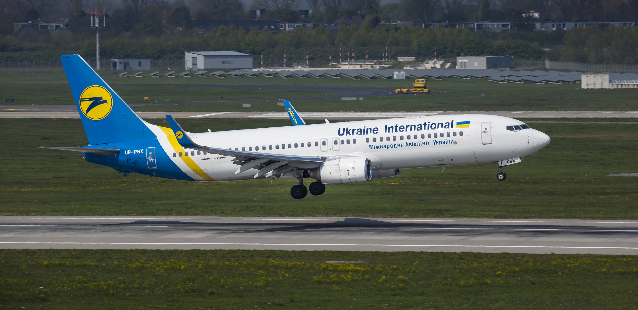 Ukraine International Airlines 