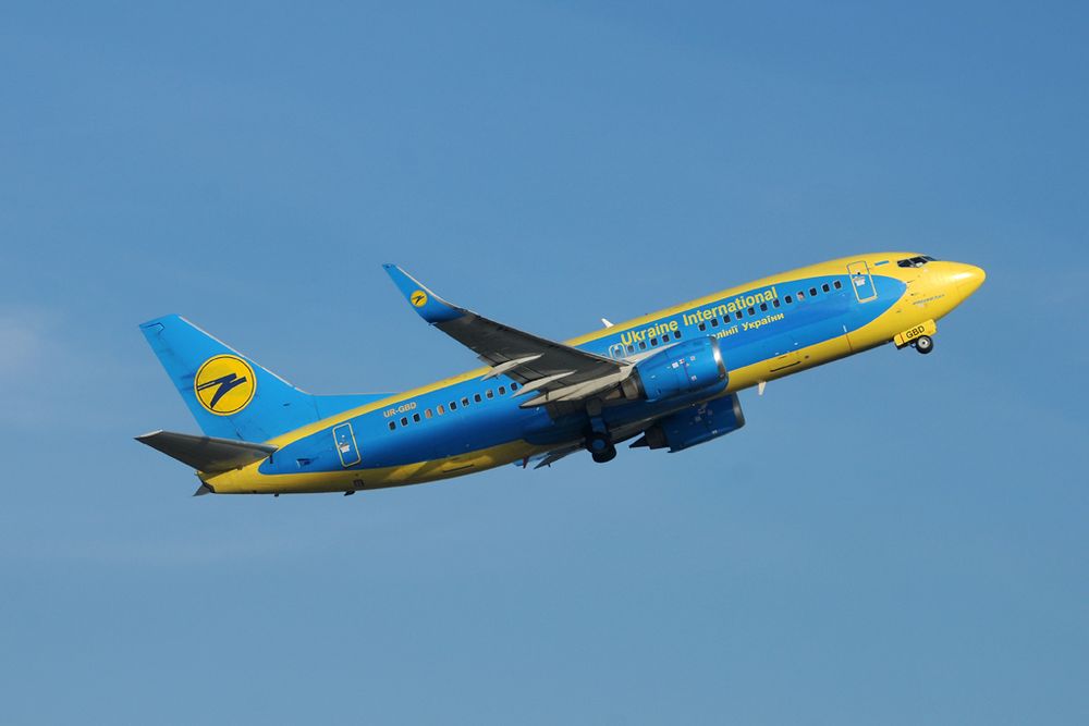 Ukraine International Airlines Boeing 737-36Q UR-GBD