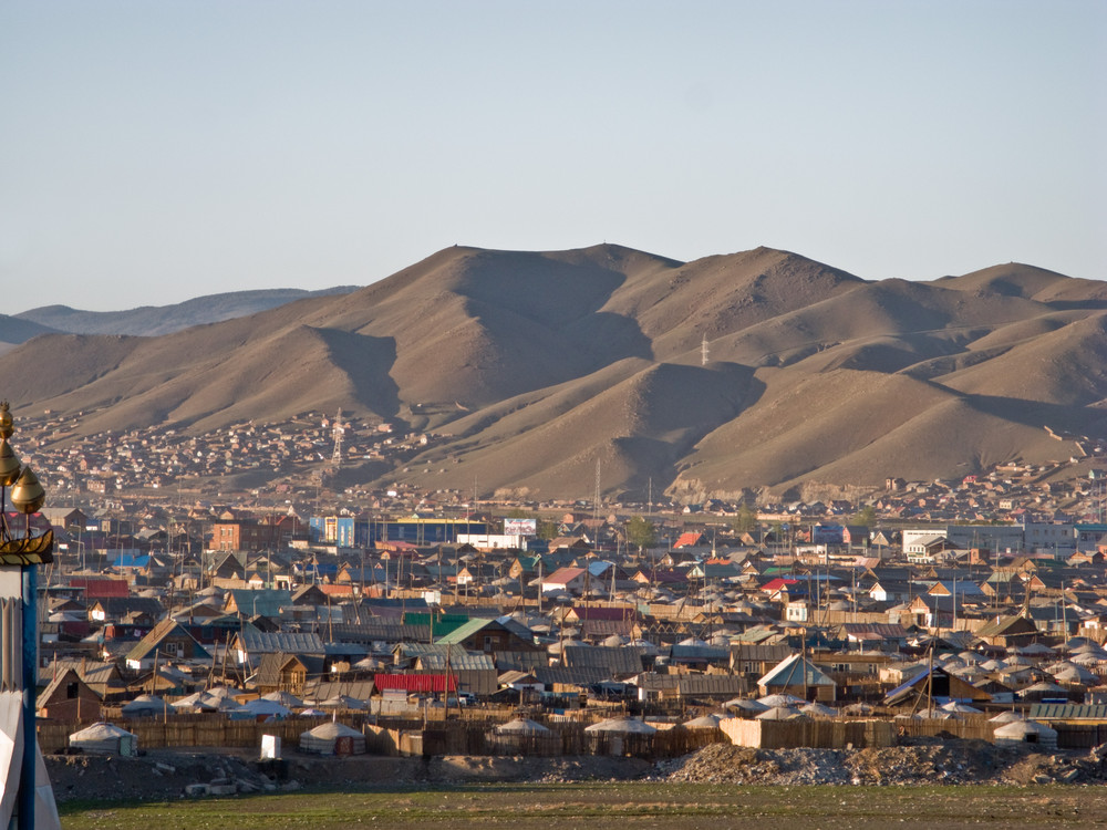 Ulan Bator, 6te Distrikt, tief stehende Sonne