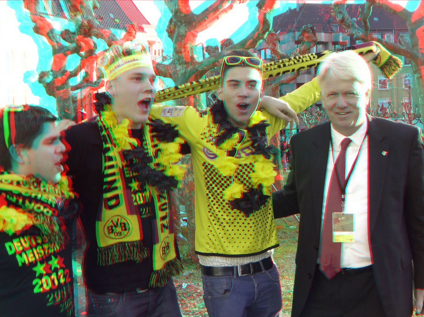 Ullrich Sierau Dortmunds Oberbürgermeister und BVB Fan. Foto & Bild