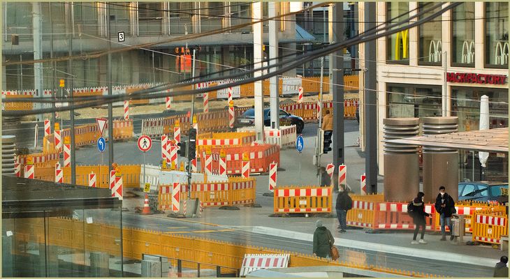 Ulm 11/2021 - Area Hbf / Sedelhöfe - Haltestelle SWU - "Labyrinth"