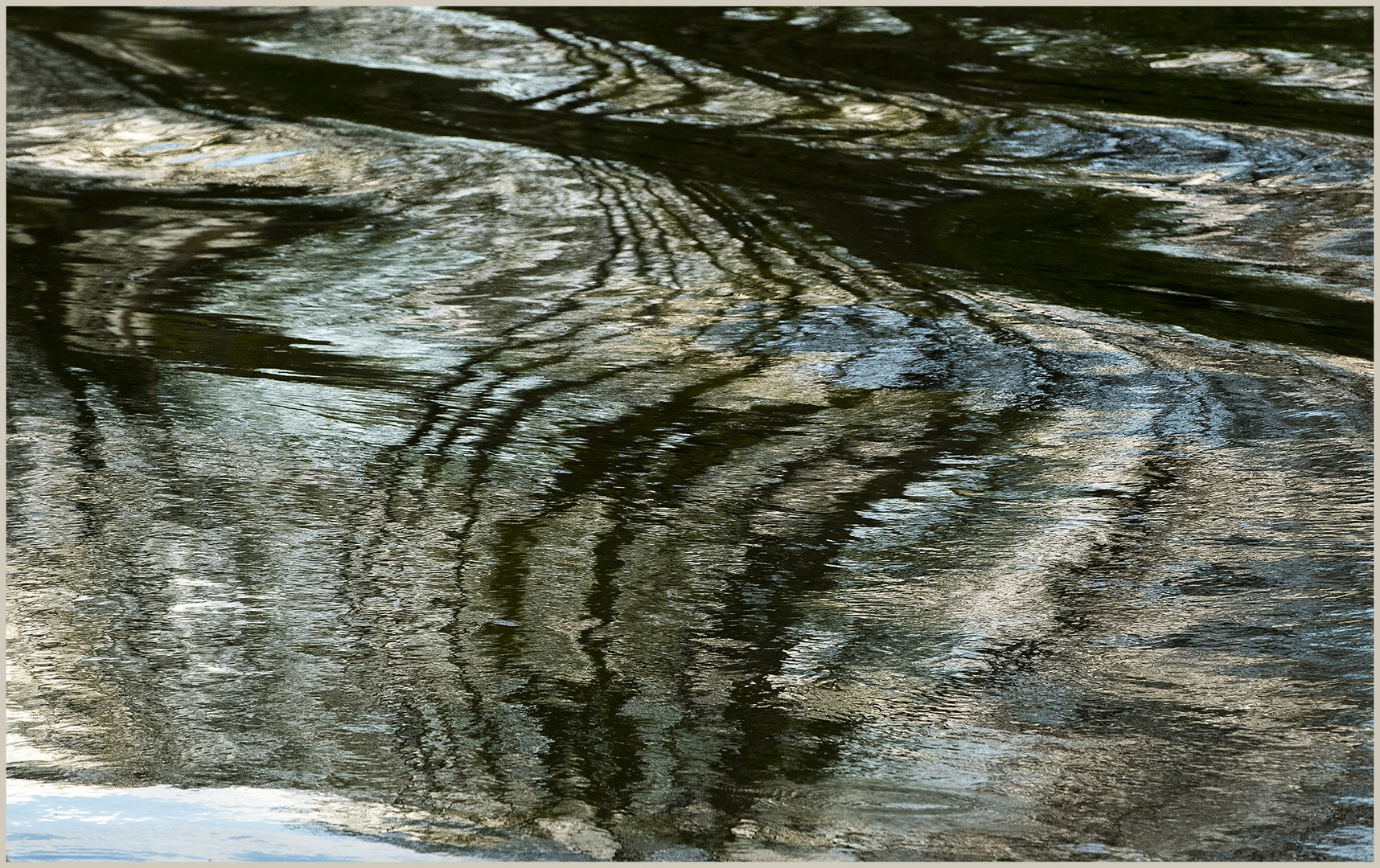 Ulm - Donau - "Wasserfarbenspiel"