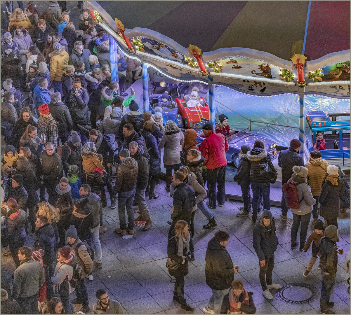 Ulm - Weihnachtsmarkt 2019 - "Abendstimmung am Karussell"