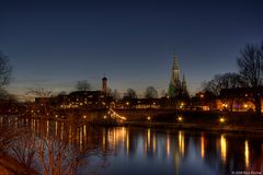 Ulmer Skyline in der Dämmerung