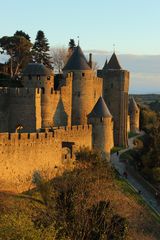 Ultimos rayos de sol sobre las murallas de Carcassone