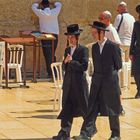 ultraorthodoxe Juden an der Klagemauer in Jerusalem