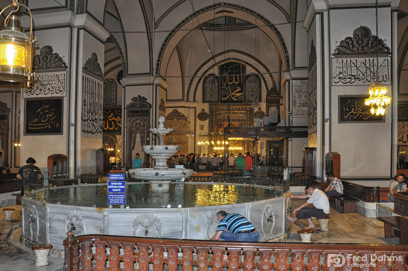 Ulu Camii Moschee Bursa, Gebetswaschung