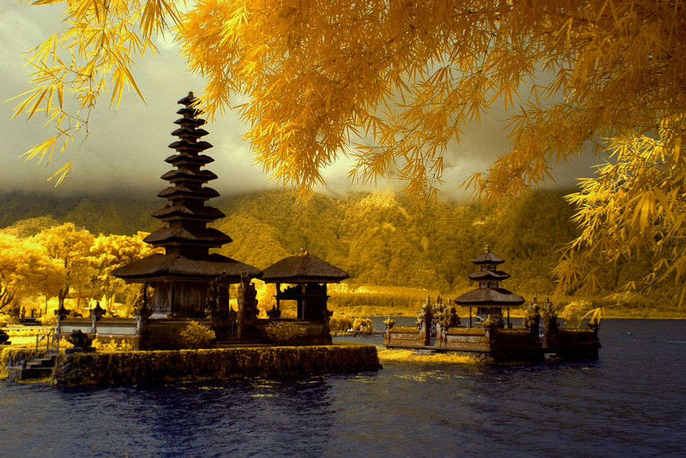 Ulun Danu Lake