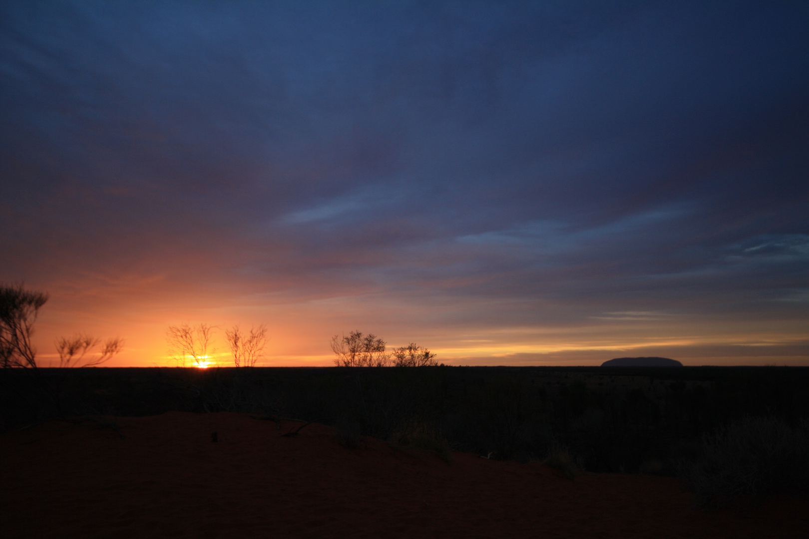 Uluru (Ayers Rock) beim Sonnenaufgang