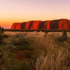 Uluru- der mystische Felsen zum Sonnenaufgang