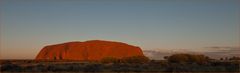 Uluru im letzten Sonnenlicht