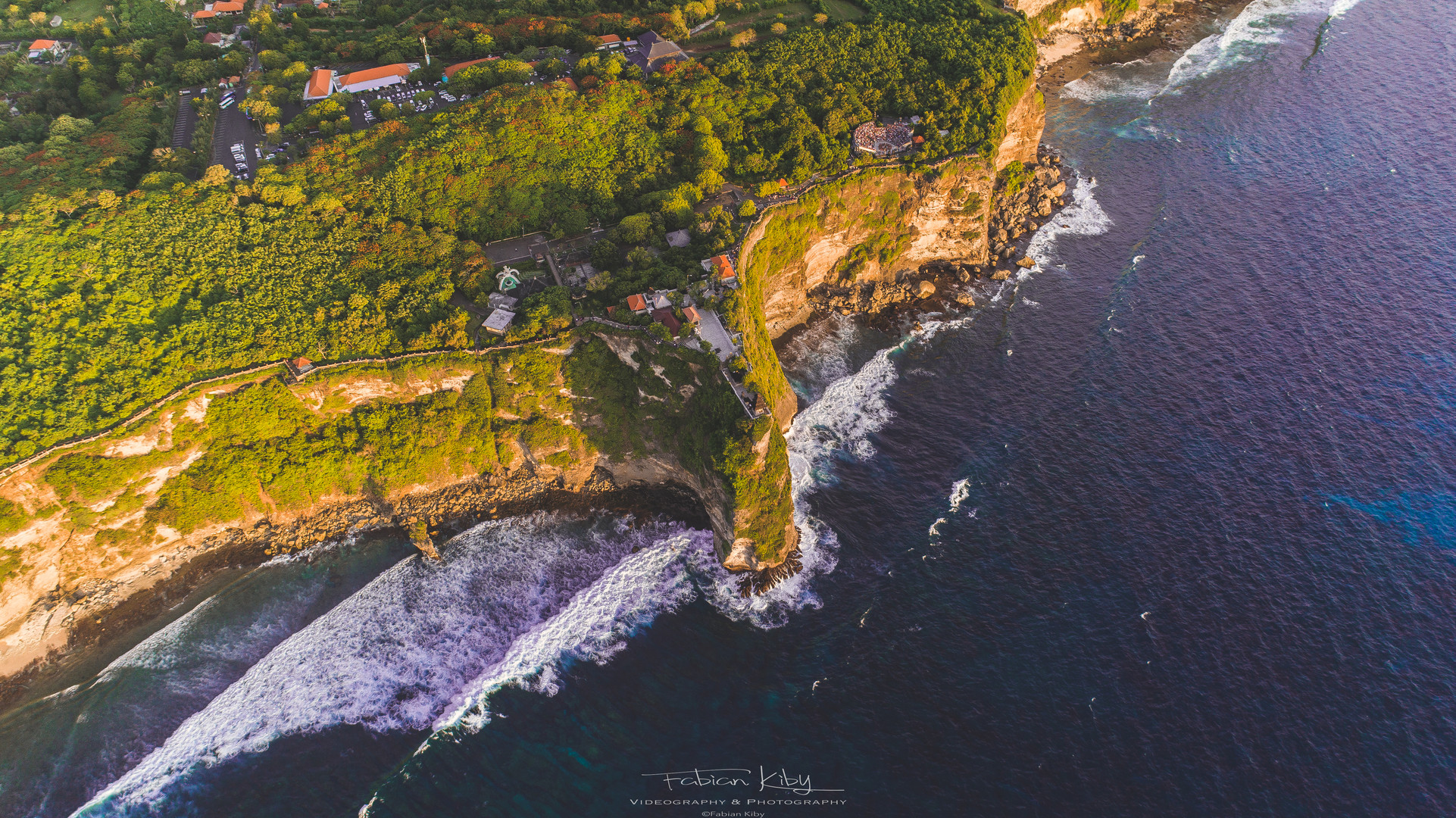 Uluwatu Cliff Bali 