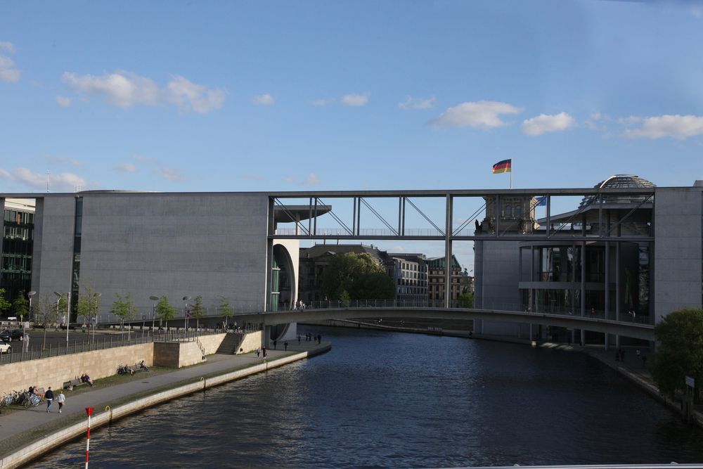 um den Reichstag