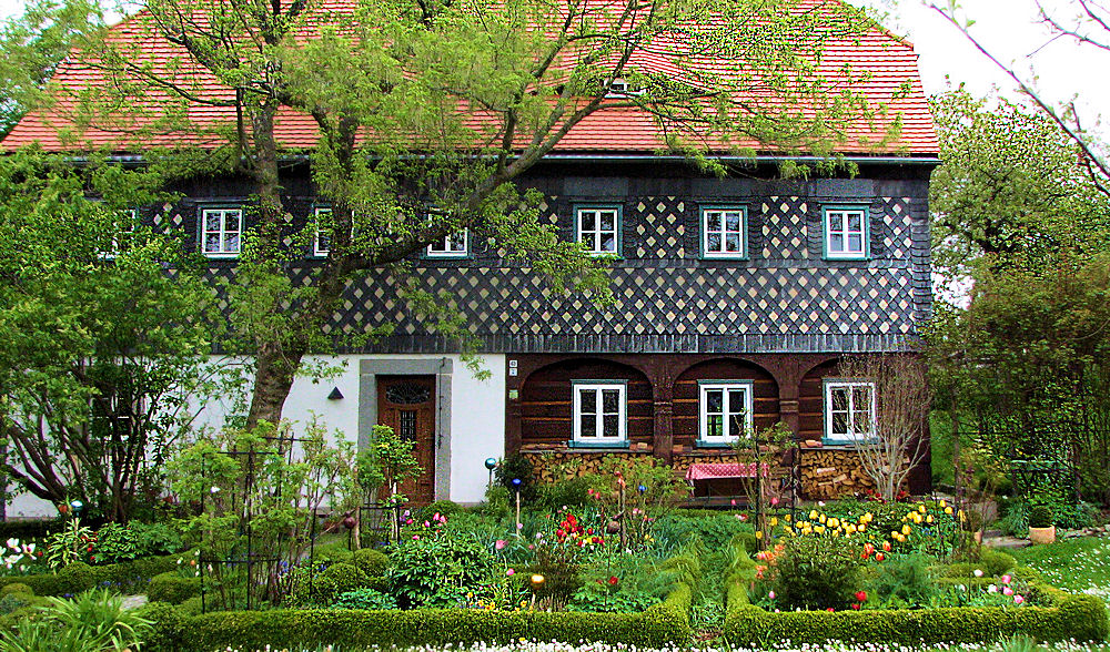Umgebindehaus in Oberkunnersdorf Oberlausitz Foto & Bild ...