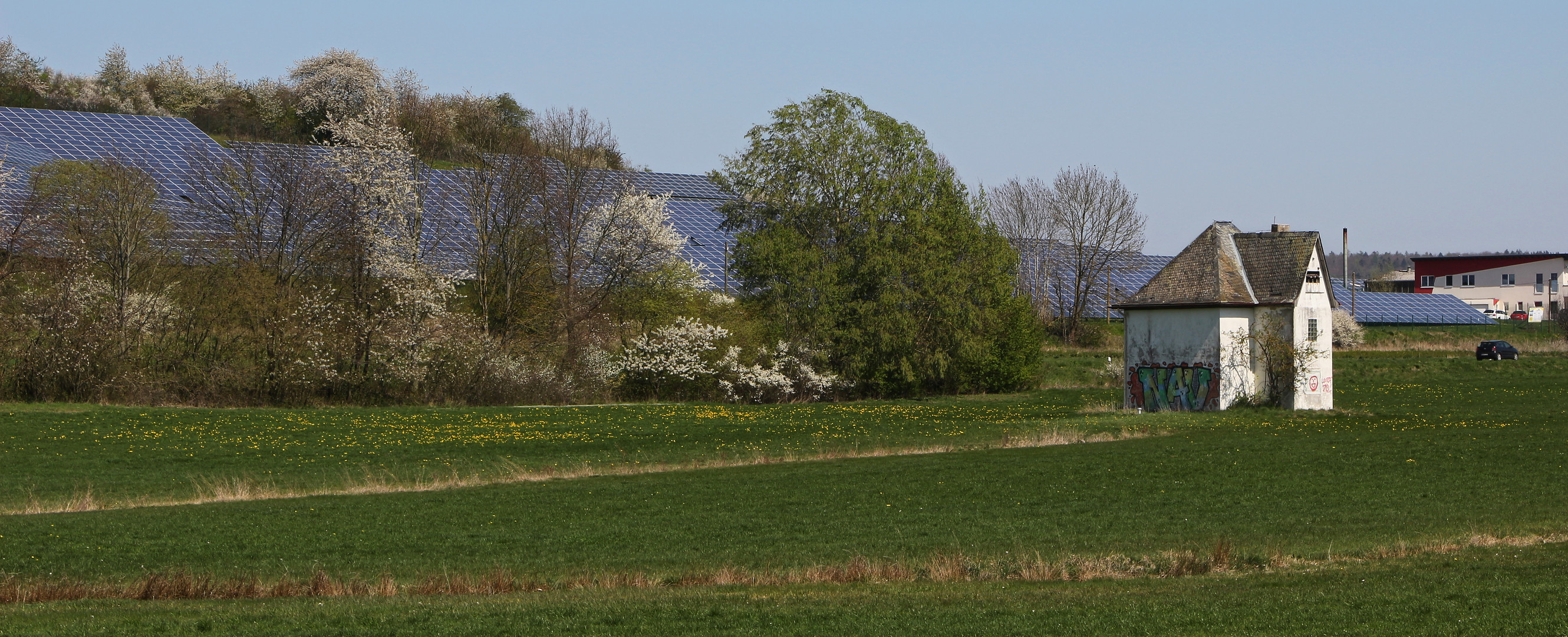 Umspannsation und Fotovoltaikanlage (2019_04_18_EOS 100D_4619_ji)